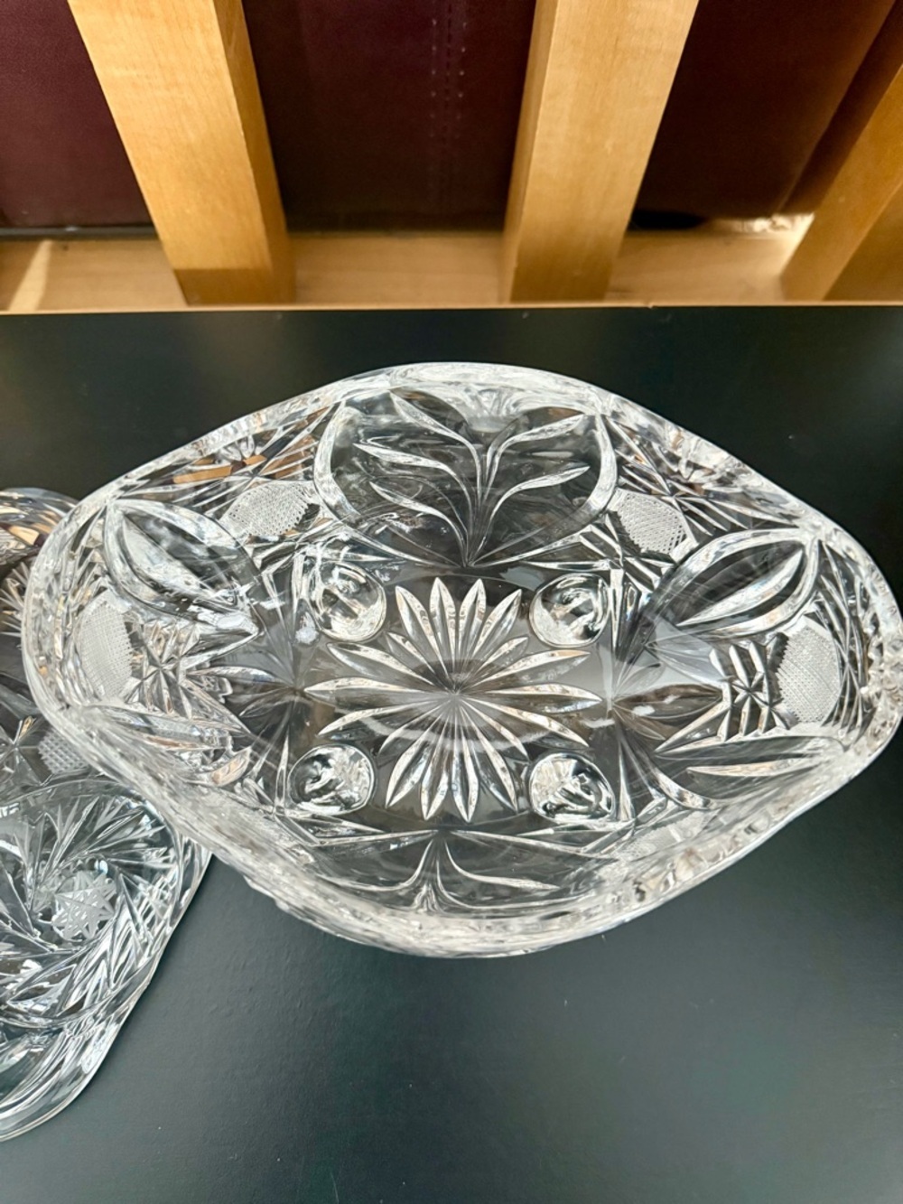 Vtg Large Cut Crystal Bonbonniere with Tall Finial - Vintage Pinwheel Starburst - Picture 8 of 12